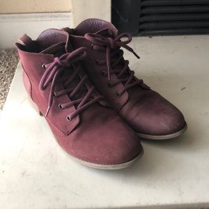Steve Madden Rubin leather lace up flat boots